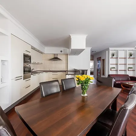 Appartement Bukowinska 12 Prywatne Mieszkanie 80m2 Z Dwiema Sypialniami I Balkonem 2x Bezplatne Miejsca Parkingowe Samodzielne Zameldowanie! Private Garage! Self Check-in System!