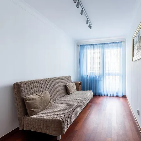 Bukowinska 12 Prywatne Mieszkanie 80m2 Z Dwiema Sypialniami I Balkonem 2x Bezplatne Miejsca Parkingowe Samodzielne Zameldowanie! Private Garage! Self Check-in System! Daire Varşova