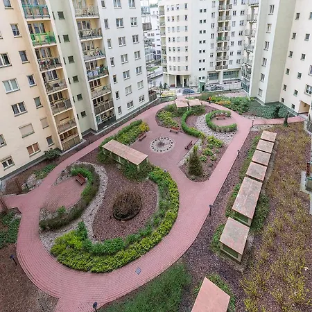 Bukowinska 12 Prywatne Mieszkanie 80m2 Z Dwiema Sypialniami I Balkonem 2x Bezplatne Miejsca Parkingowe Samodzielne Zameldowanie! Private Garage! Self Check-in System! *